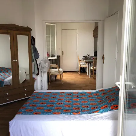 Etoile De La T2 Parking Gratuit