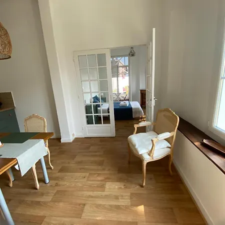 Etoile De La T2 Parking Gratuit * לה קיוטאט